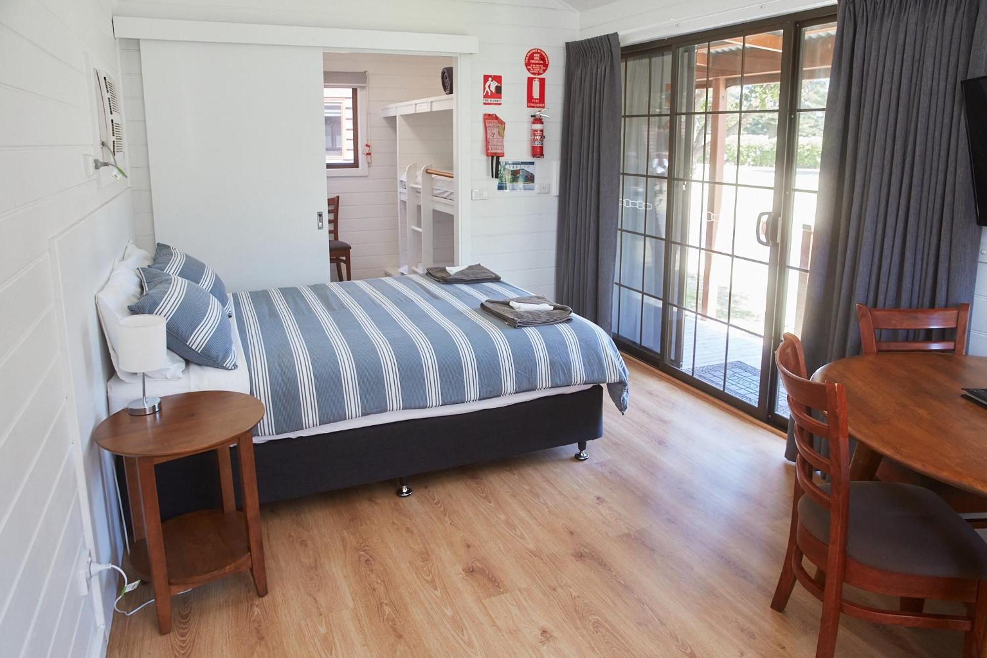 Surfside Holiday Park ווארנאמבול מראה חיצוני תמונה
